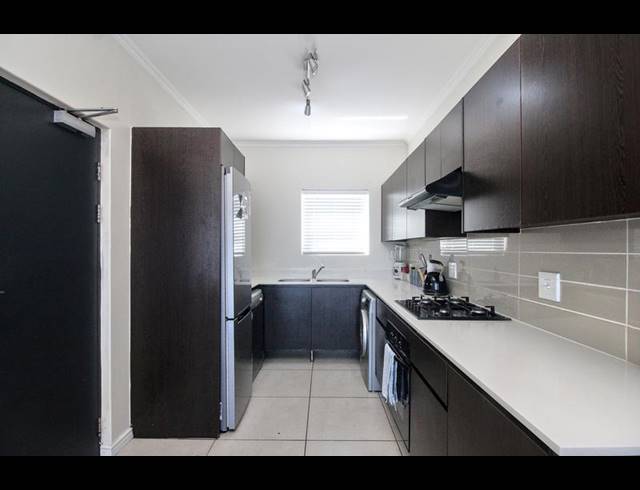 2 BEDROOM PROPERTY TO RENT IN DE VELDE